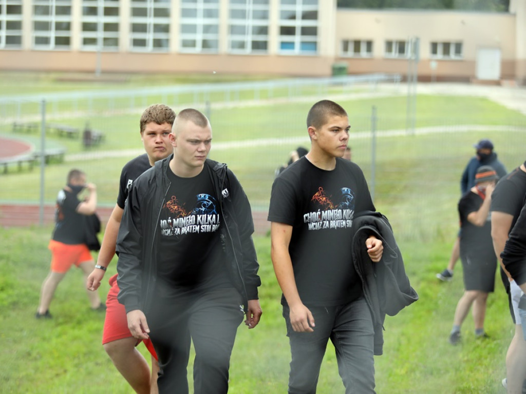 Gra Chrobry. Kibice pomarańczowo-czarnych wrócili na trybuny