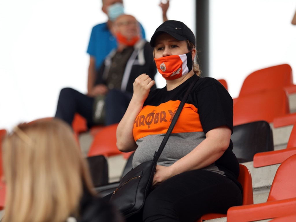 Gra Chrobry. Kibice pomarańczowo-czarnych wrócili na trybuny