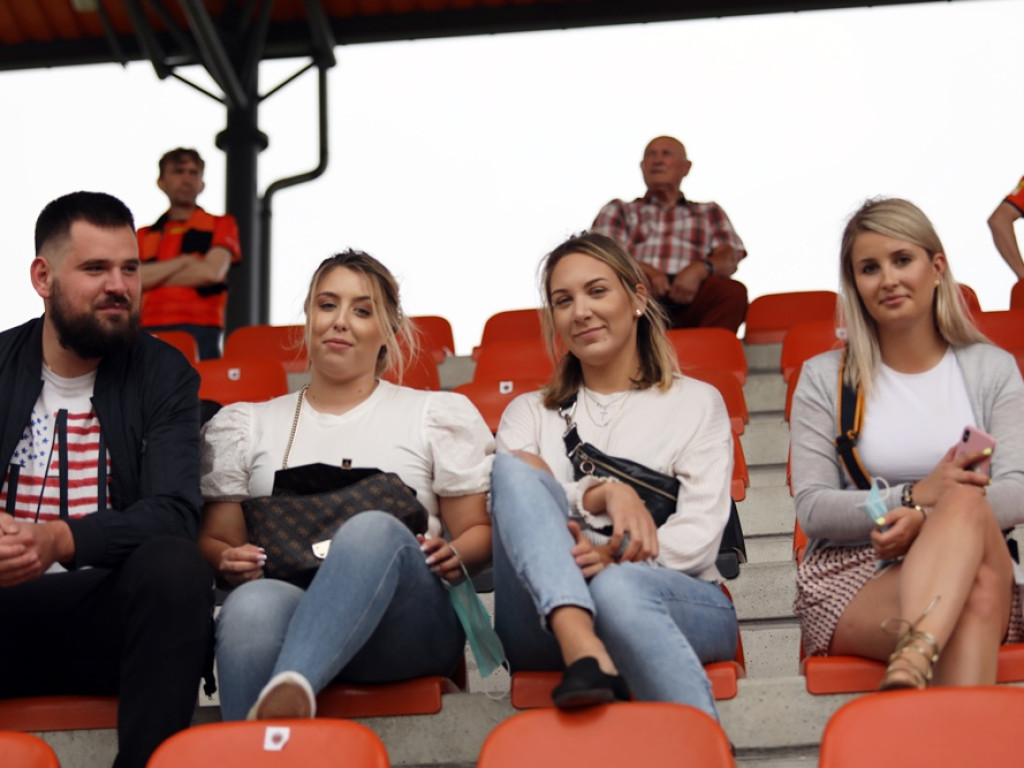 Gra Chrobry. Kibice pomarańczowo-czarnych wrócili na trybuny