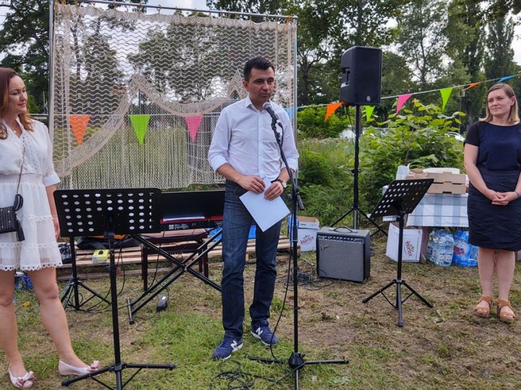 Piękny ten ogród nad Odrą! Była ciężka praca, a teraz przyszedł czas na świętowanie