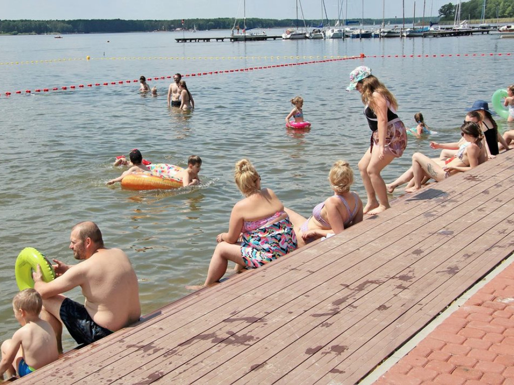 Otwarcie sezonu nad Jeziorem Sławskim. Słońce świeci, woda ciepła!