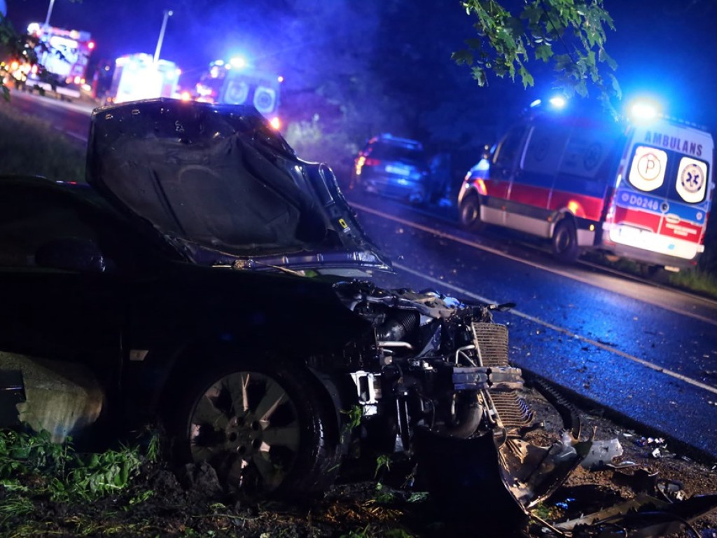 Dachowanie, potem czołówka... co tam się stało? Policja ustala okoliczności wypadku