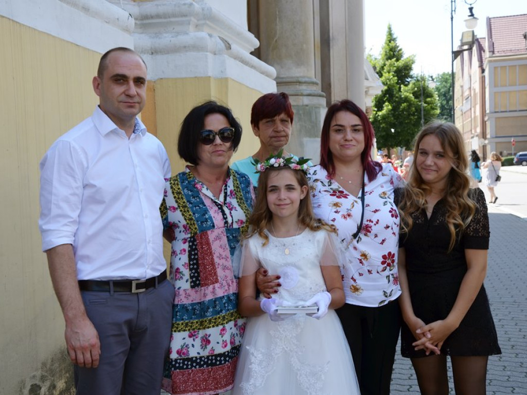 Pierwsza komunia święta w kościele Bożego Ciała