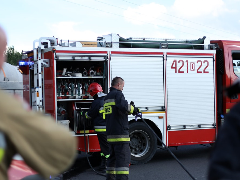 Ford spłonął doszczętnie. Pożar na drodze wojewódzkiej