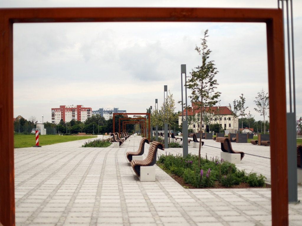 Na bulwarze nie będzie placu zabaw dla dzieci a trampoliny