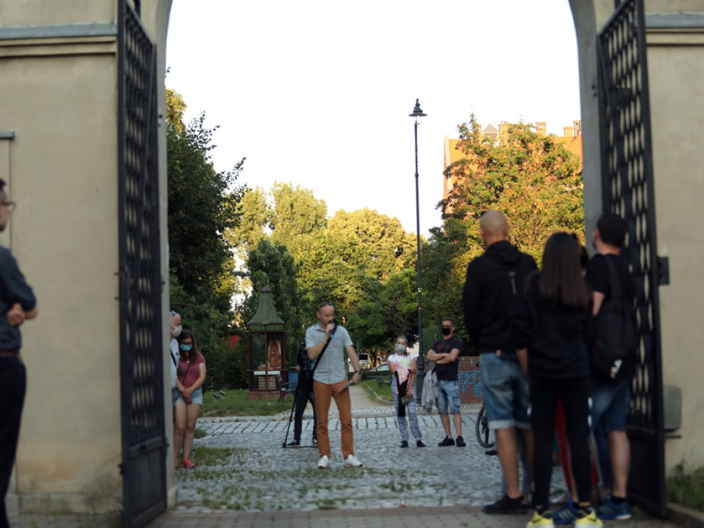 Zwiedzali podziemia kościoła Bożego Ciała