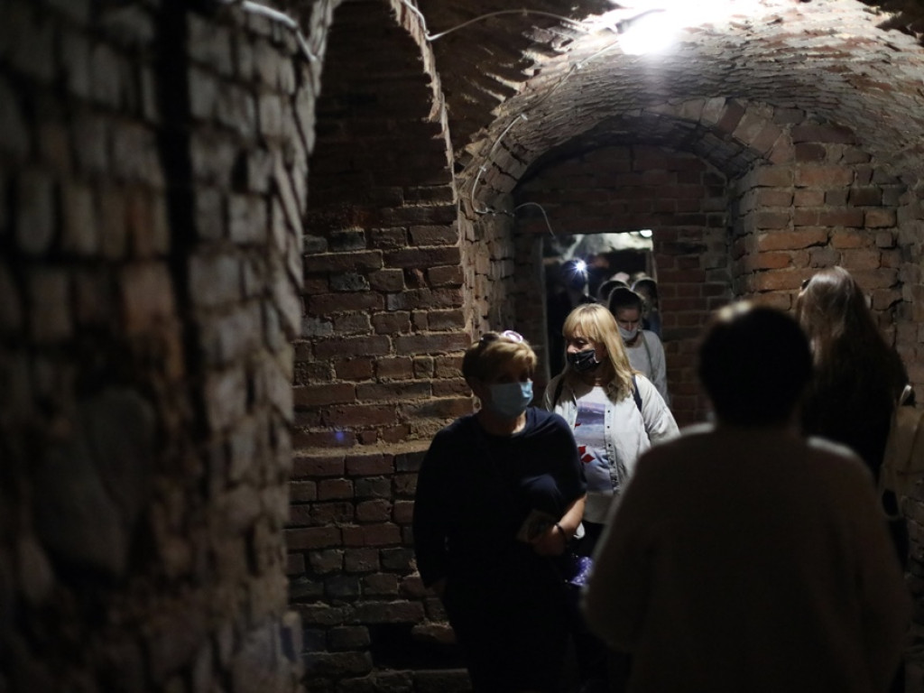 Zwiedzali podziemia kościoła Bożego Ciała