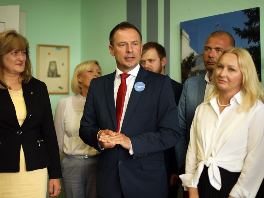 Platforma ma nowe biuro. Małe i skromne z zasobów ZGM