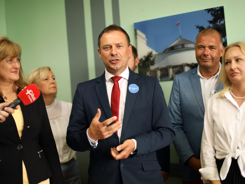 Platforma ma nowe biuro. Małe i skromne z zasobów ZGM