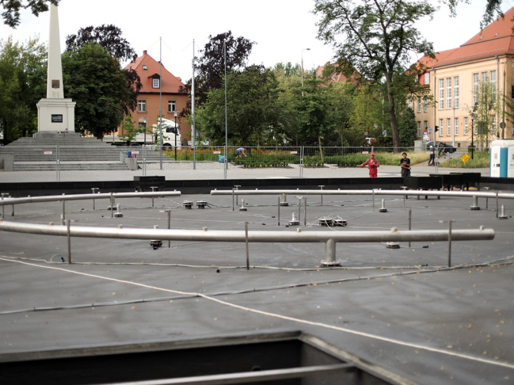 Fontanna w Parku Słowiańskim gotowa! W poniedziałek wypełni się wodą