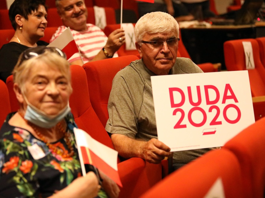 Marszałek Sejmu Elżbieta Witek w Głogowie. Na trzy godziny przed ciszą wyborczą