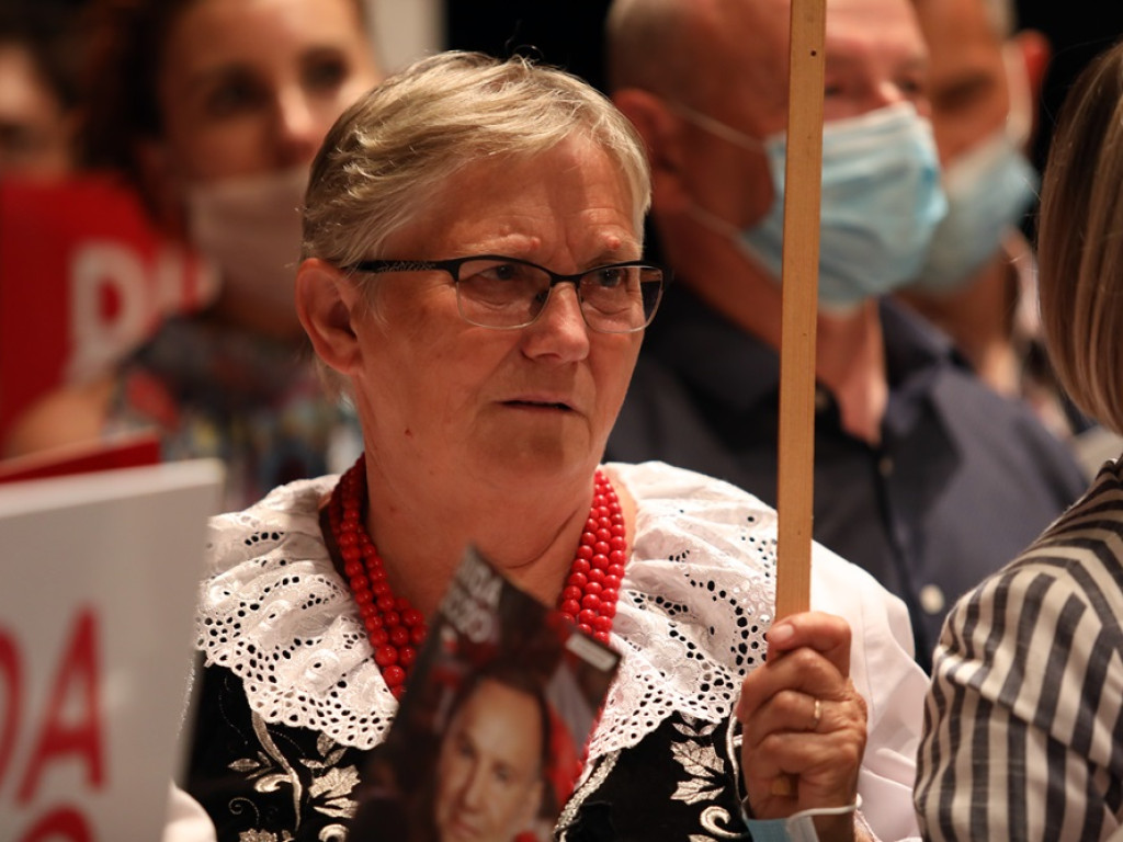 Marszałek Sejmu Elżbieta Witek w Głogowie. Na trzy godziny przed ciszą wyborczą