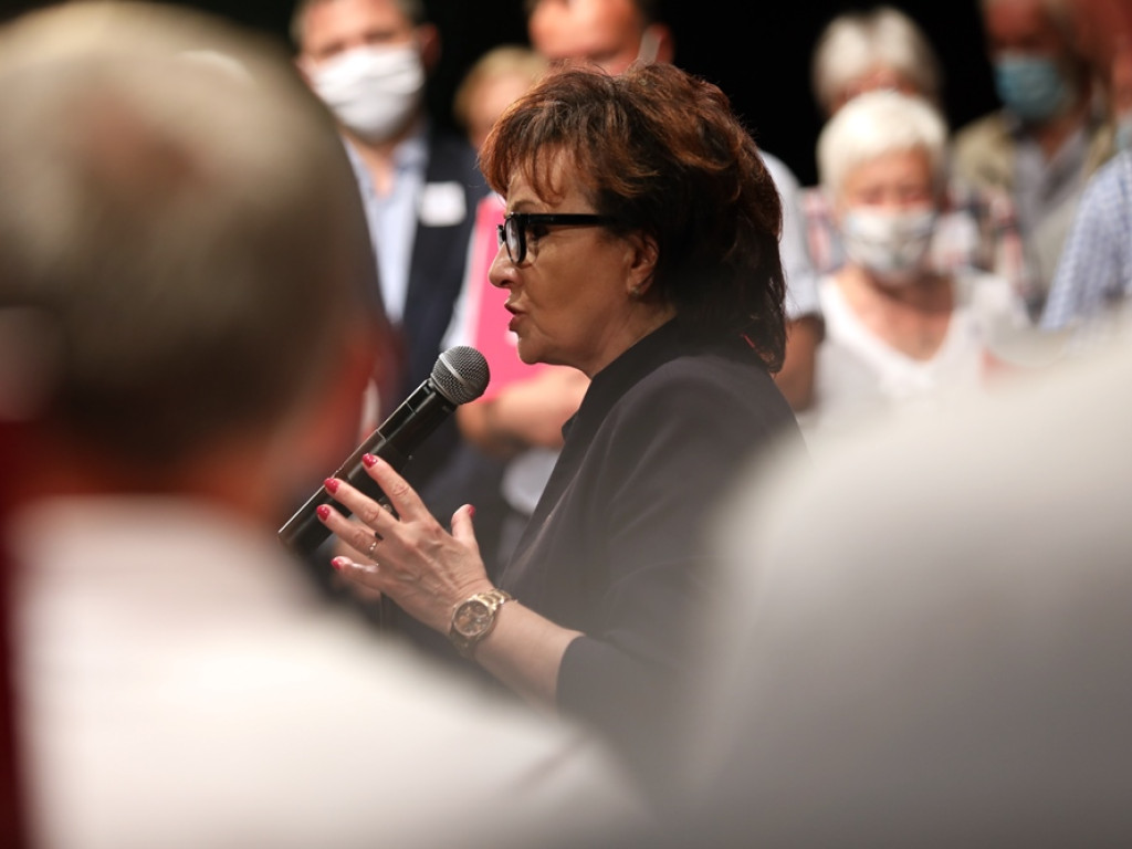 Marszałek Sejmu Elżbieta Witek w Głogowie. Na trzy godziny przed ciszą wyborczą