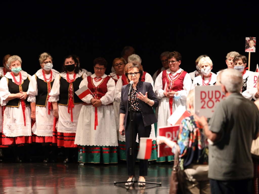 Marszałek Sejmu Elżbieta Witek w Głogowie. Na trzy godziny przed ciszą wyborczą
