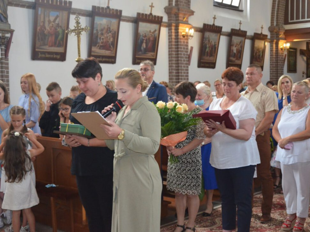 Wierni ze łzami w oczach żegnali proboszcza parafii. Został przeniesiony do Świdnicy
