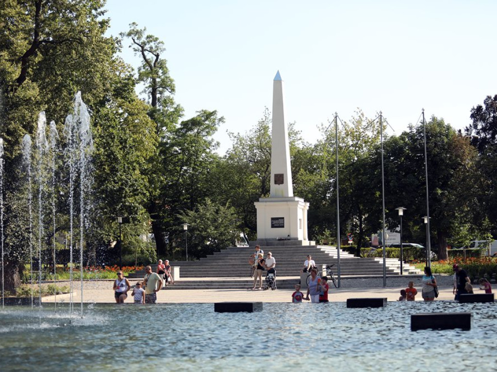 Pierwszy pokaz fontanny w Parku Słowiańskim. Ale było ludzi!