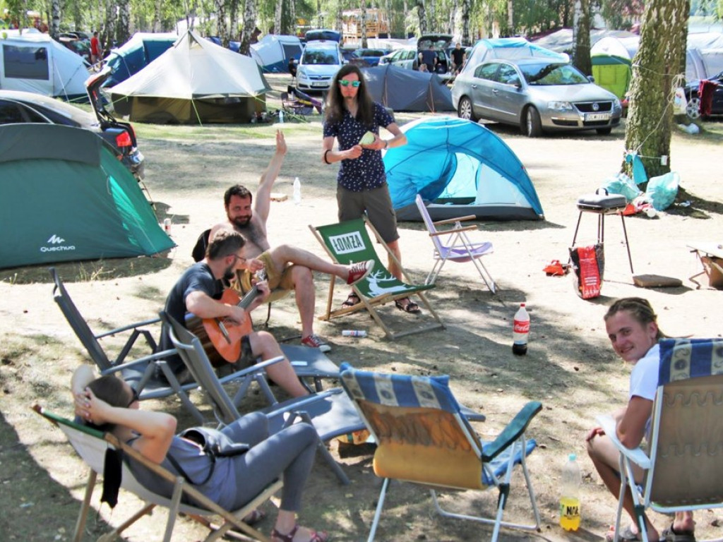Regaty, turniej tenisa i tłumy na plaży w Sławie!