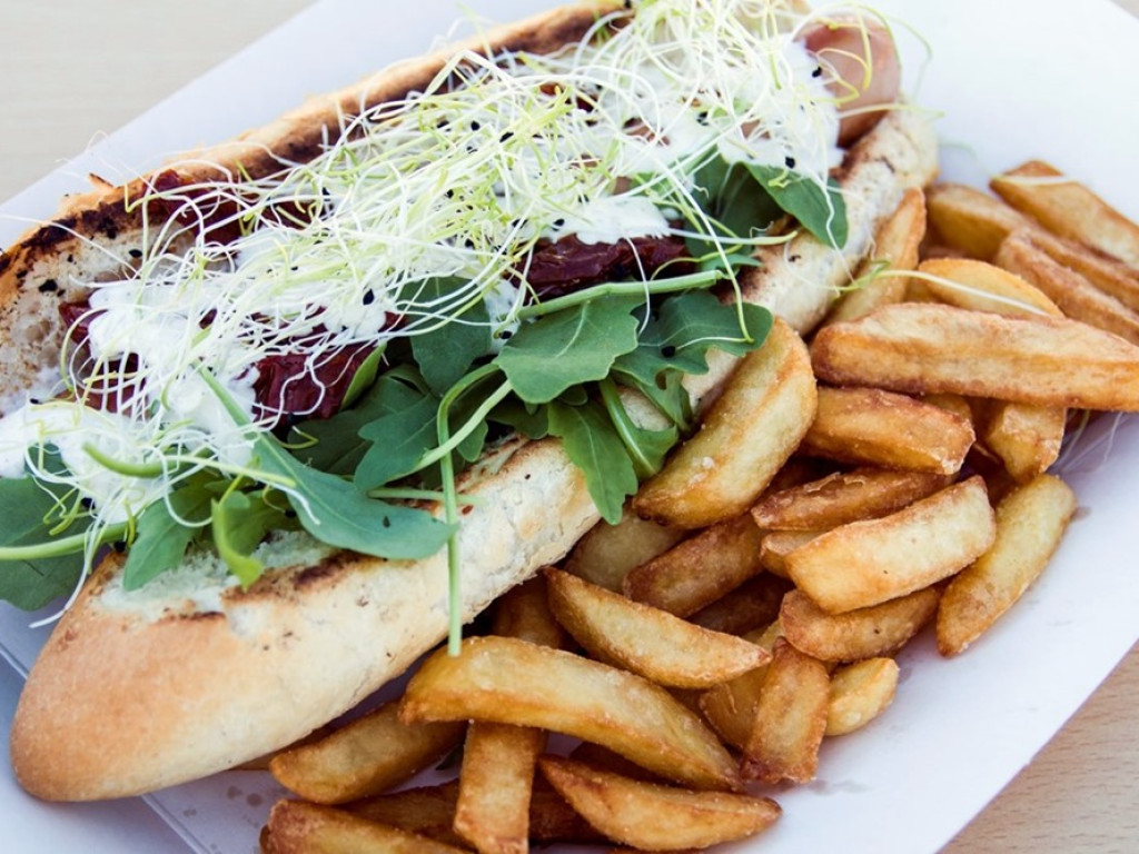 Zlot food trucków w Głogowie. Letni piknik pod marketem Carrefour