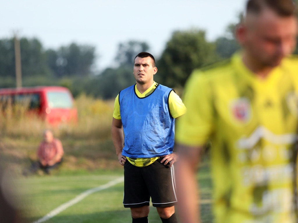 Zawisza Serby kończył mecz w podwójnym osłabieniu! Słaba gra i porażka