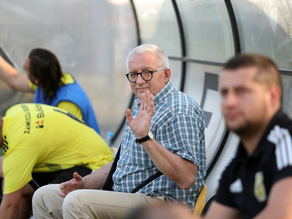 Zawisza Serby kończył mecz w podwójnym osłabieniu! Słaba gra i porażka