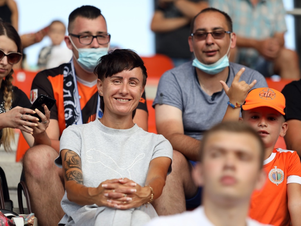 Święto na trybunach, bo Chrobry gra w Pucharze Polski. Duża frekwencja