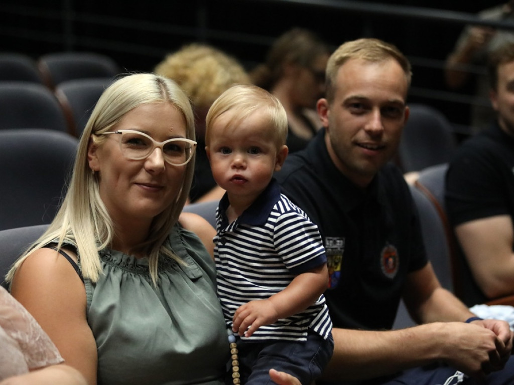 Siatkarze zaprezentowali się kibicom! Teatr stał się pomarańczowo-czarny