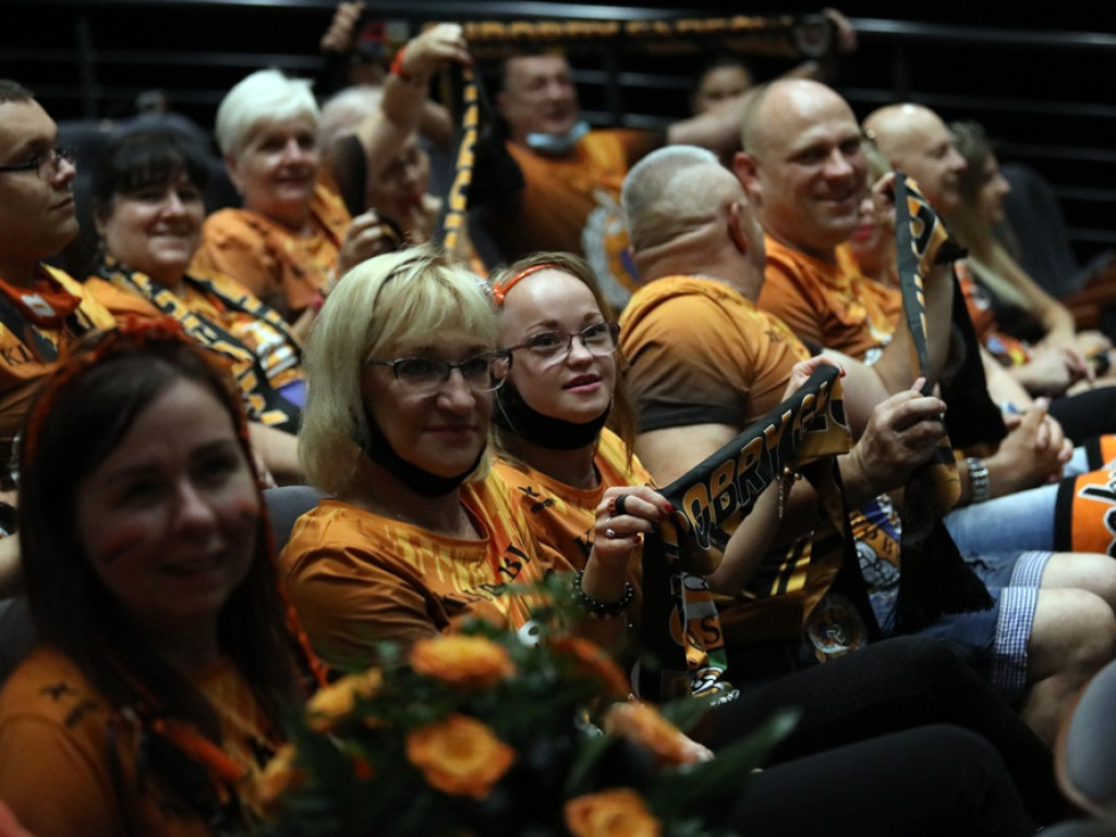Siatkarze zaprezentowali się kibicom! Teatr stał się pomarańczowo-czarny