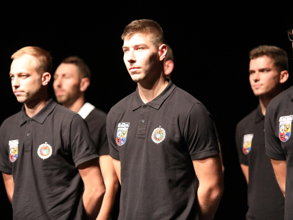 Siatkarze zaprezentowali się kibicom! Teatr stał się pomarańczowo-czarny