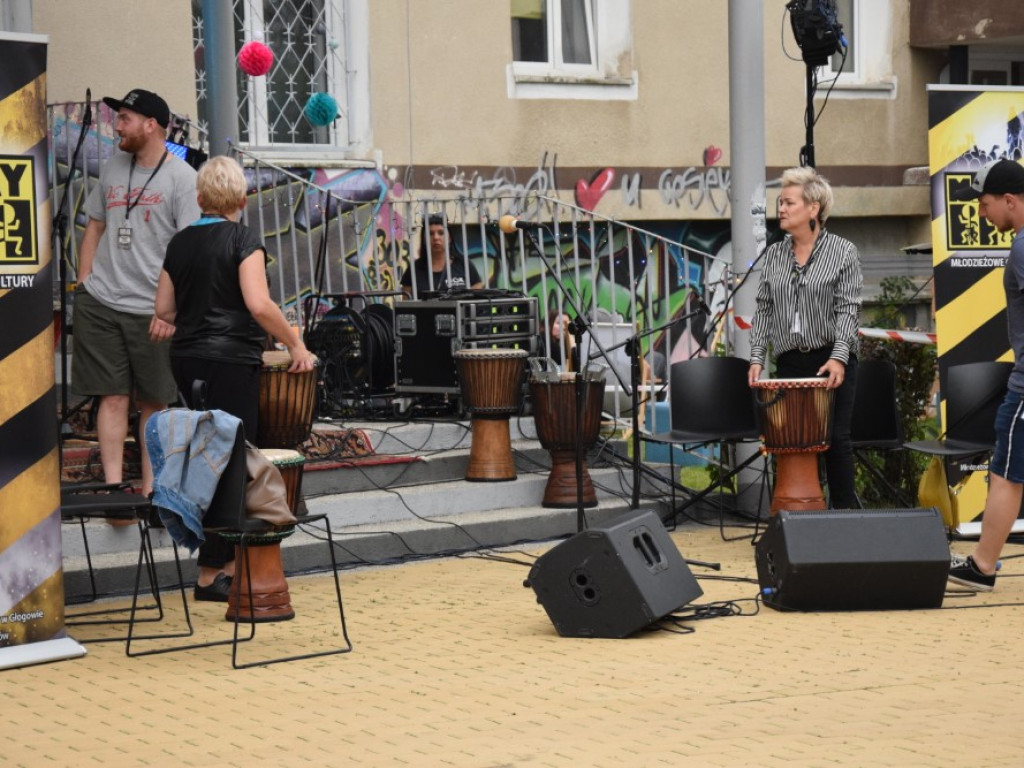 Skromniej niż zwykle, ale rockowo! Ruszyła impreza pod Mayday