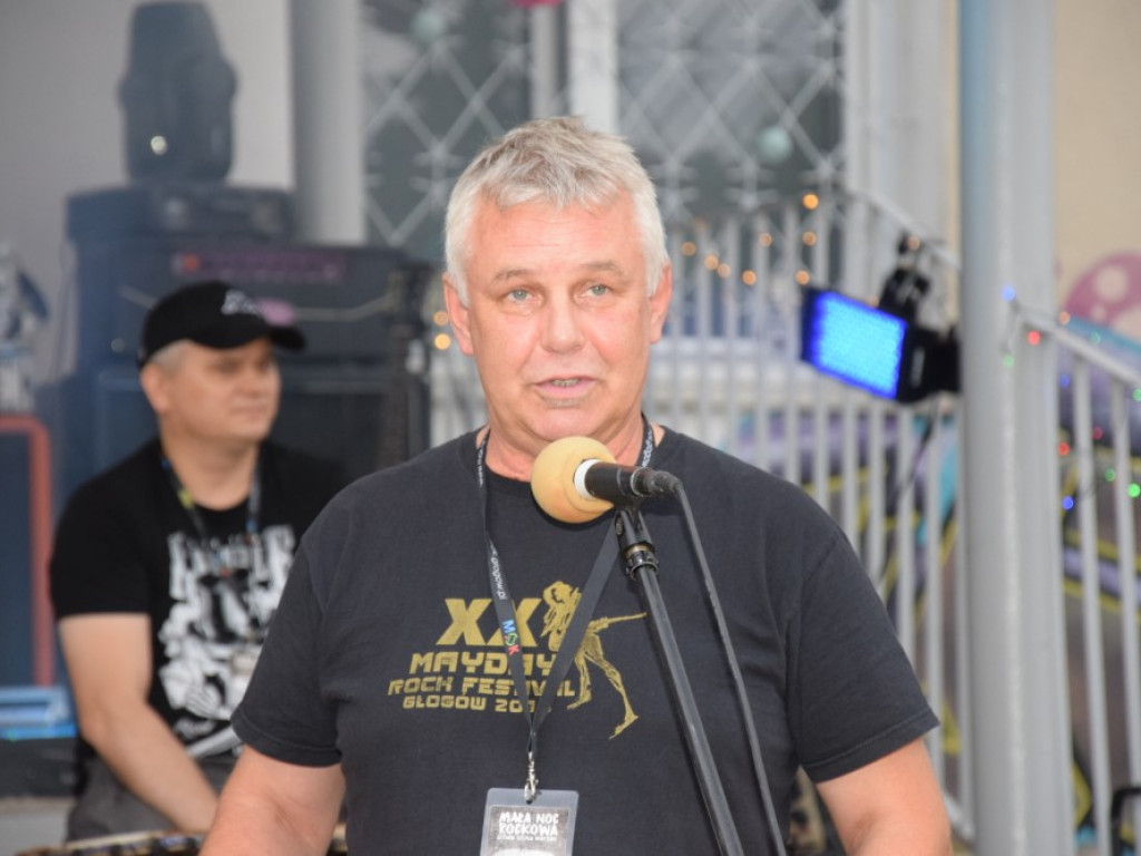 Skromniej niż zwykle, ale rockowo! Ruszyła impreza pod Mayday