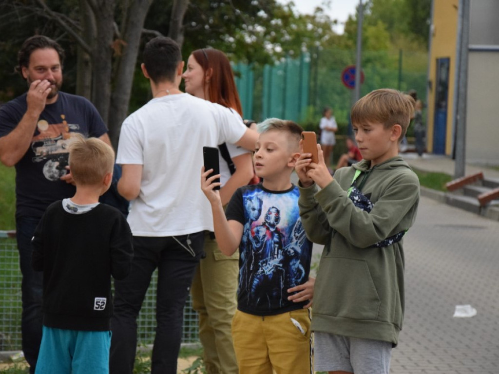 Skromniej niż zwykle, ale rockowo! Ruszyła impreza pod Mayday