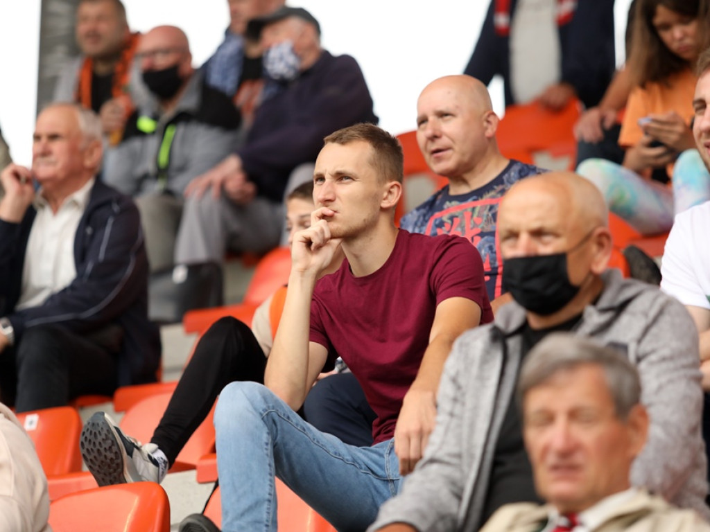 Chrobry stracił wygraną z Koroną w samej końcówce! Samobójcza bramka Juraszka