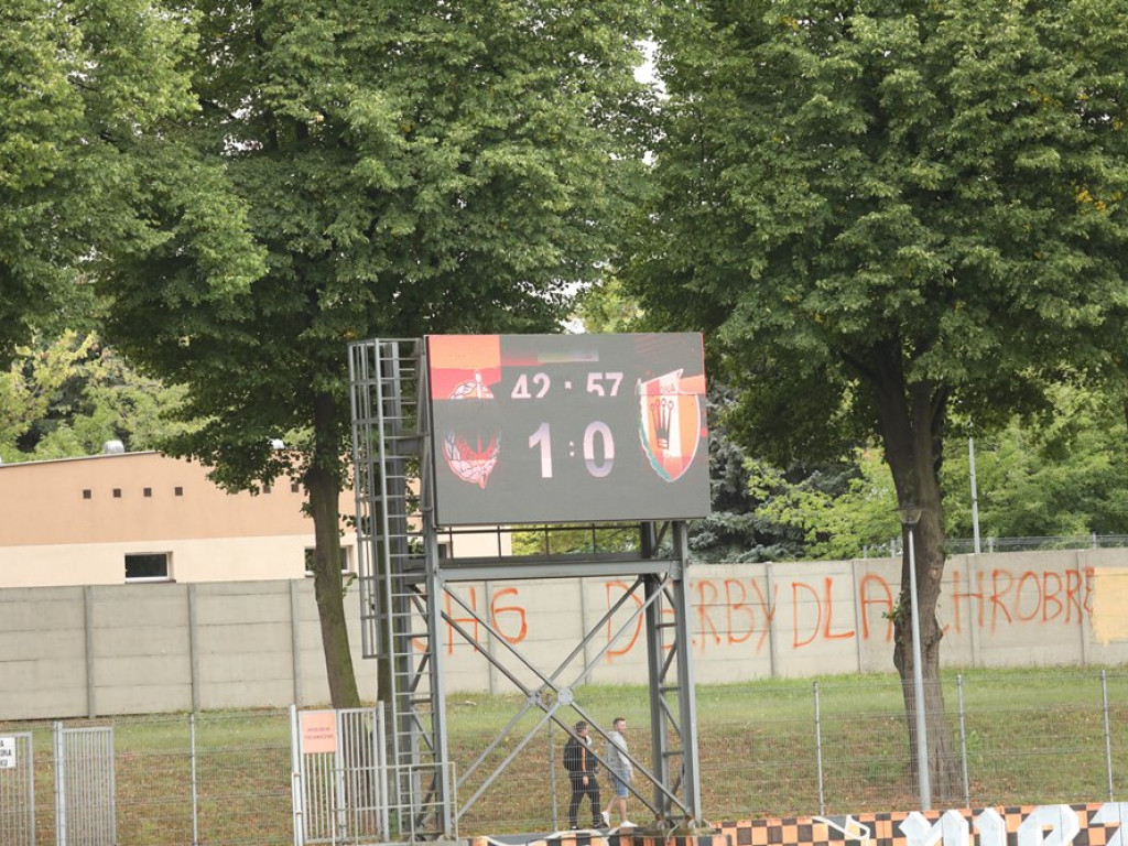 Chrobry stracił wygraną z Koroną w samej końcówce! Samobójcza bramka Juraszka