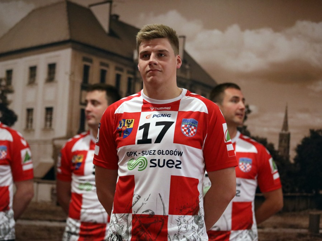 Chrobry zaprezentował się kibicom. Grają o minimum ósme miejsce