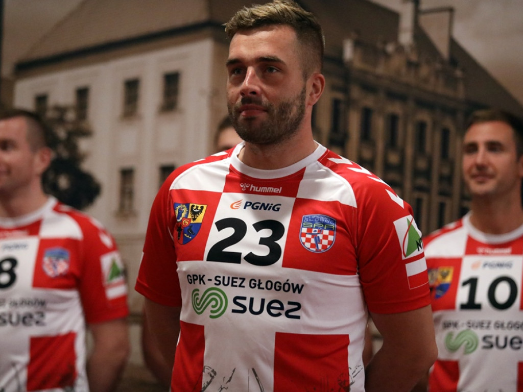 Chrobry zaprezentował się kibicom. Grają o minimum ósme miejsce