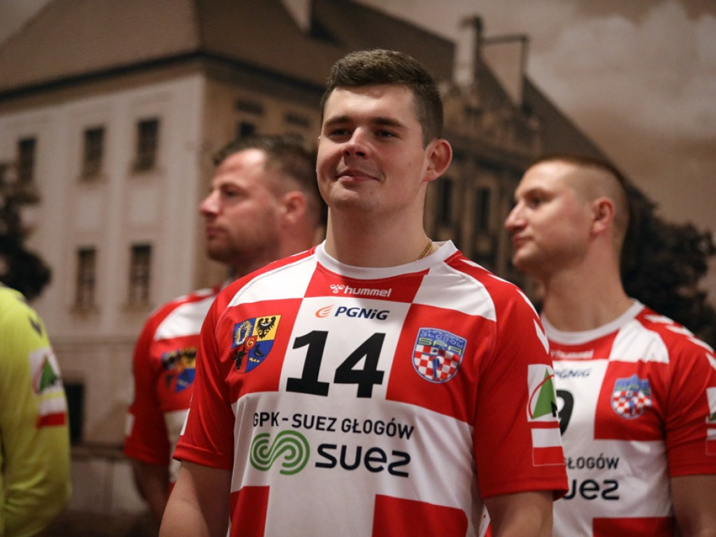 Chrobry zaprezentował się kibicom. Grają o minimum ósme miejsce