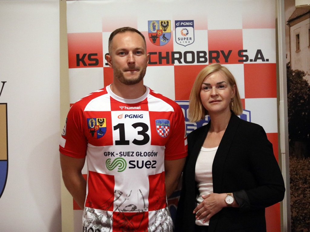 Chrobry zaprezentował się kibicom. Grają o minimum ósme miejsce