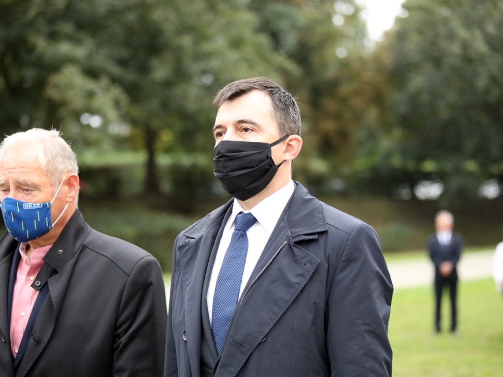 Chwała bohaterom!Nigdy więcej wojny
