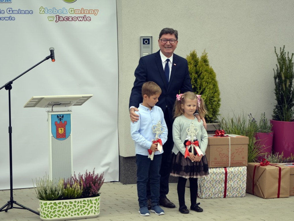 Nowe i piękne przedszkole w Jaczowie! Przecięto wstęgę