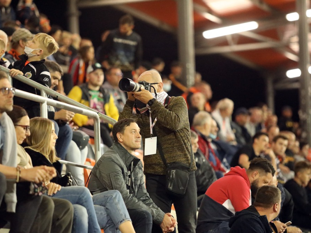 Chrobry ograł Widzew! Święto na trybunach, radość na murawie