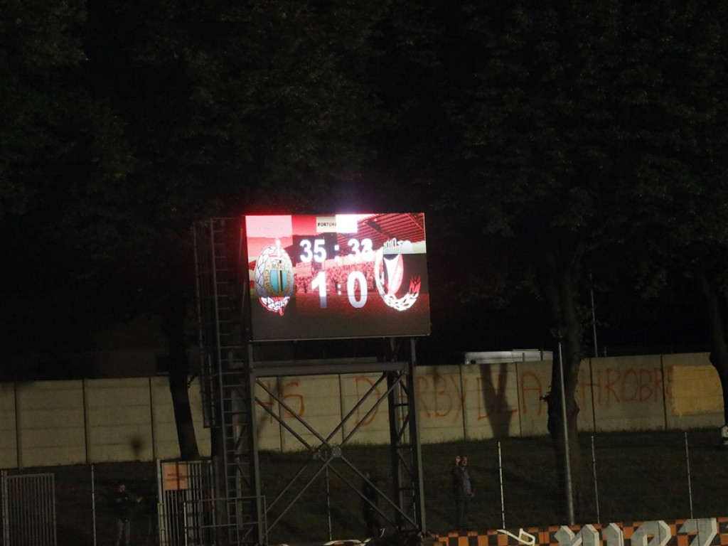 Chrobry ograł Widzew! Święto na trybunach, radość na murawie