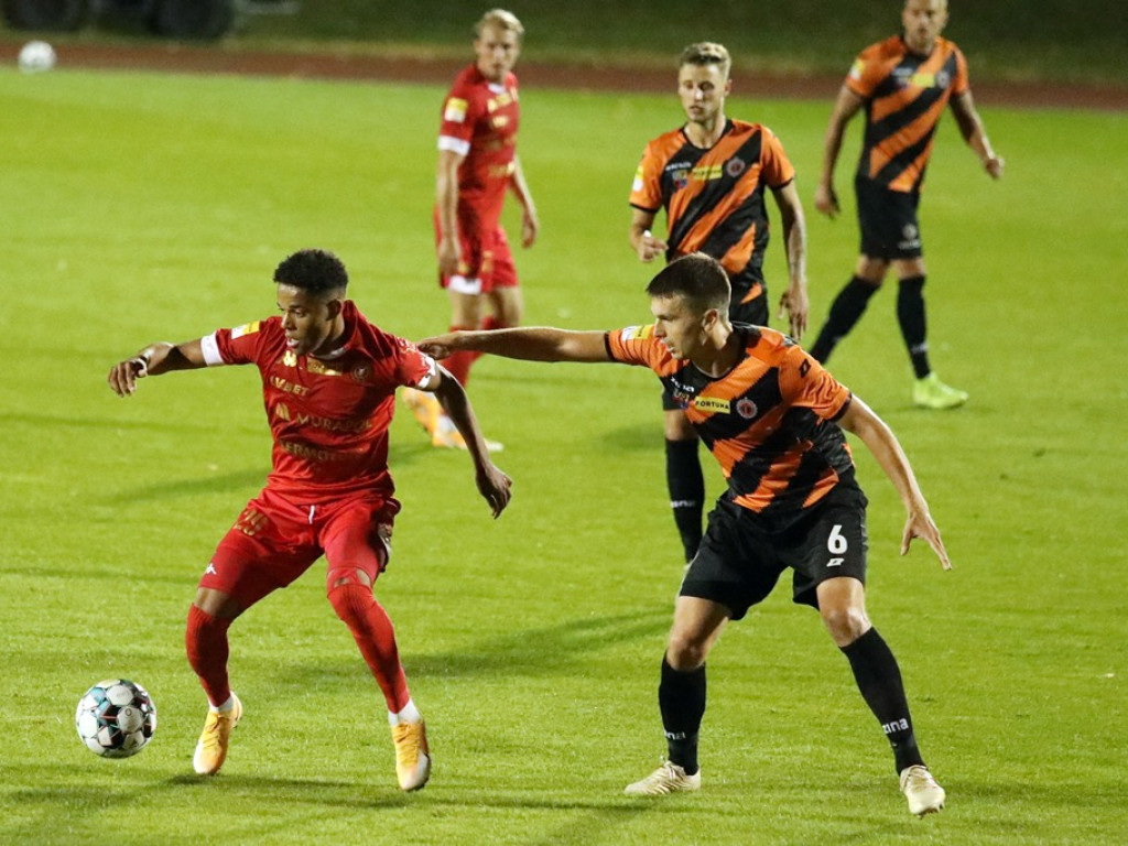 Chrobry ograł Widzew! Święto na trybunach, radość na murawie