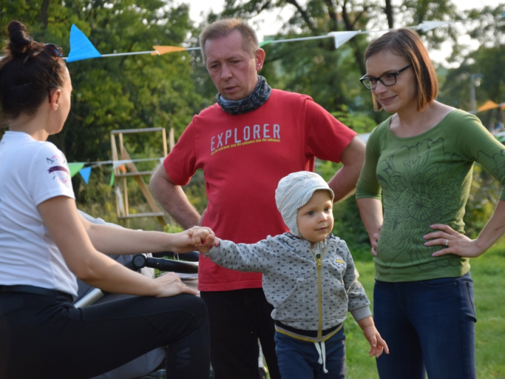 Nad Odrą trwa integracja głogowian z kijkami. Jest wesoło!