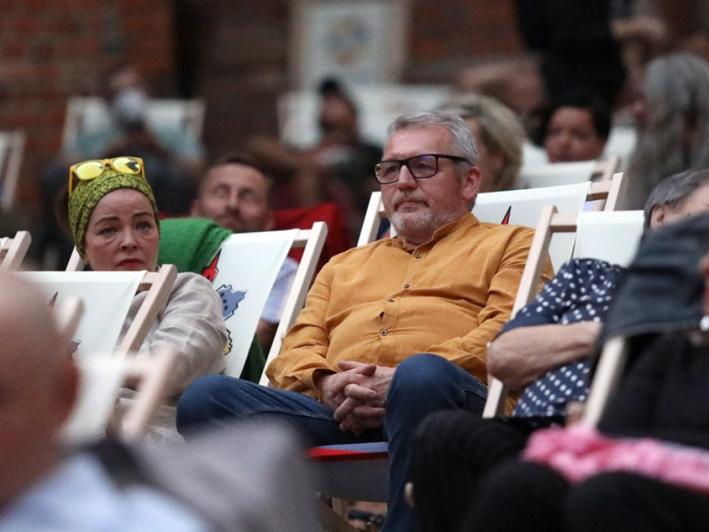 Jazz w ruinach kościoła. Adamczak: Oby nie weszły takie obostrzenia, że będzie trzeba grać w piwnicach