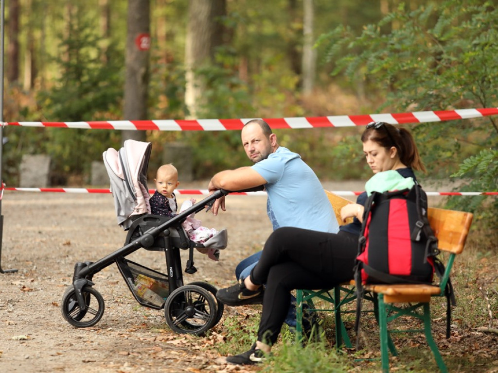 Sportowa rywalizacja w Leśnej Dolinie. Uśmiechy na twarzach, medale w rękach