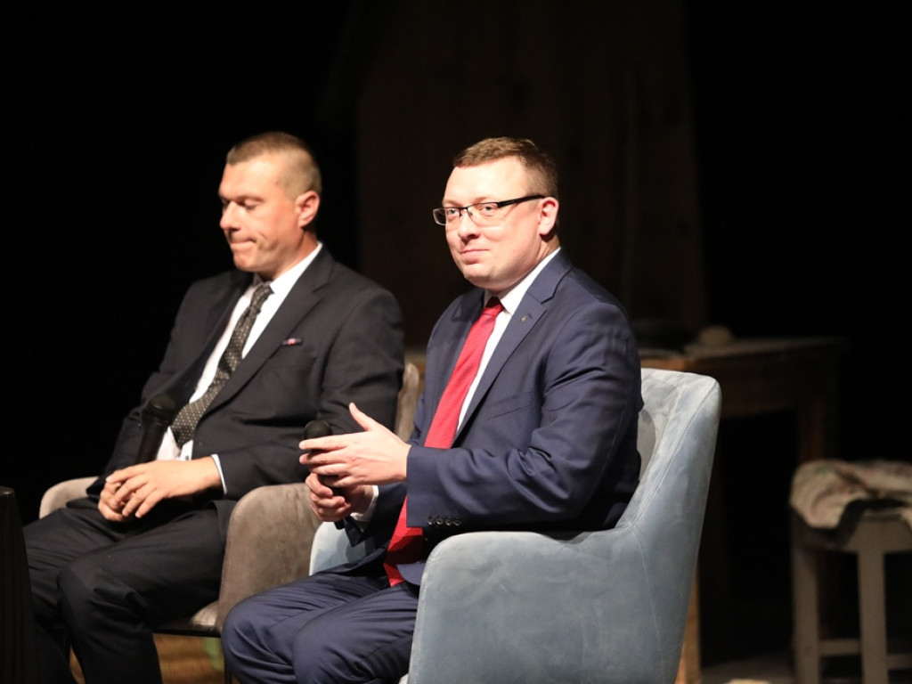 Warto pamiętać o tej historii.  Wyjątkowy spektakl 