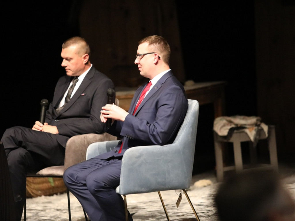 Warto pamiętać o tej historii.  Wyjątkowy spektakl 