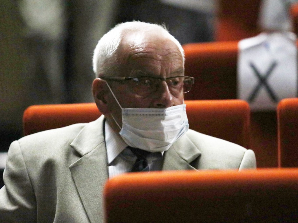 320 seniorów na UTW. Gross: Boimy się o naszych słuchaczy, bo to są seniorzy