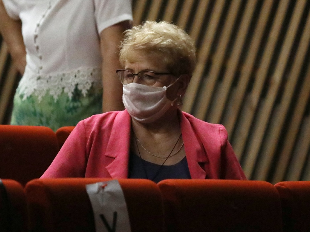 320 seniorów na UTW. Gross: Boimy się o naszych słuchaczy, bo to są seniorzy