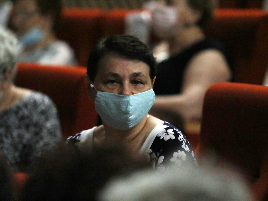 320 seniorów na UTW. Gross: Boimy się o naszych słuchaczy, bo to są seniorzy
